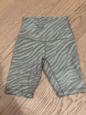 lululemon Align Short 8" Le Tigre Camo Green Fern Multi Size 0